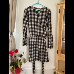 Sierra Dylan Weston Tie Dress Long Sleeve
